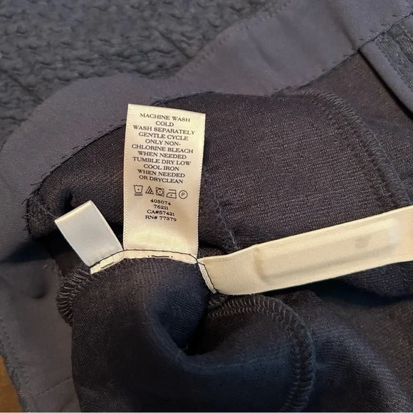 Ann Taylor Textured Knit Peplum Short Sleeve Top zippered Back Sz. M - Picture 13 of 13